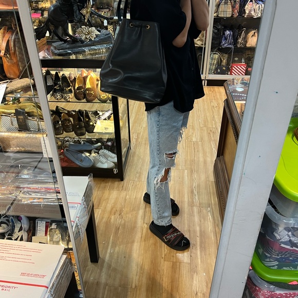 Louis Vuitton Epi note draw string - Picture 8 of 12